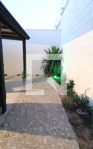 Casa de condomínio para alugar com 82m², 3 quartos e 2 vagasVaranda