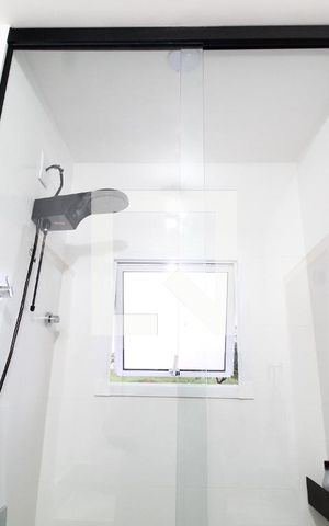 Casa de condomínio para alugar com 82m², 3 quartos e 2 vagasBanheiro do Quarto 1 e 2