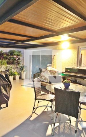 Casa de condomínio para alugar com 82m², 3 quartos e 2 vagasVaranda