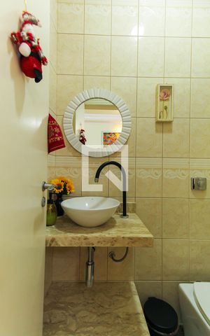 Casa de condomínio à venda com 140m², 3 quartos e 2 vagas Casa de condomínio à venda com 140m², 3 quartos e 2 vagasLavabo