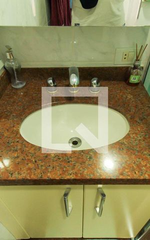 Casa de condomínio à venda com 140m², 3 quartos e 2 vagas Casa de condomínio à venda com 140m², 3 quartos e 2 vagasBanheiro da Suíte 2