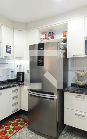 Casa de condomínio à venda com 140m², 3 quartos e 2 vagas Casa de condomínio à venda com 140m², 3 quartos e 2 vagasCozinha