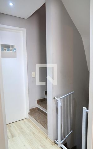Casa de condomínio à venda com 150m², 2 quartos e 3 vagas Casa de condomínio à venda com 150m², 2 quartos e 3 vagasCorredor