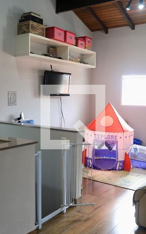 Casa de condomínio à venda com 150m², 2 quartos e 3 vagas Casa de condomínio à venda com 150m², 2 quartos e 3 vagasSótão