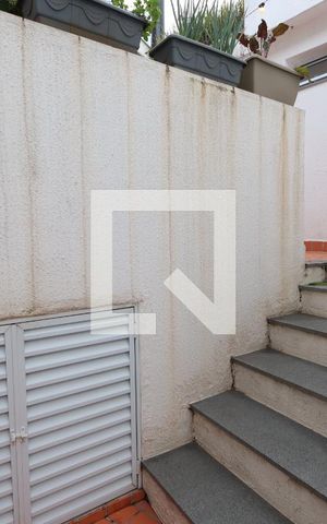 Casa à venda com 139m², 2 quartos e 1 vagaCorredor Lateral