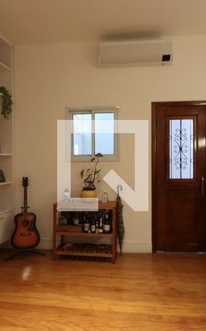 Casa à venda com 139m², 2 quartos e 1 vagaSala
