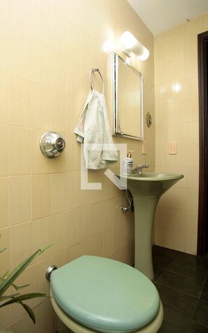 Apartamento à venda com 159m², 3 quartos e 1 vagaBanheiro 2