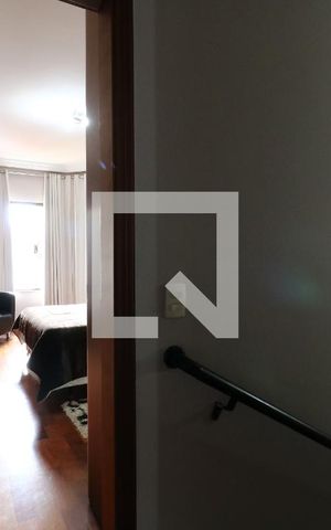 Casa à venda com 250m², 3 quartos e 4 vagasCorredor