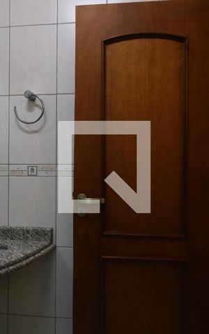 Casa à venda com 250m², 3 quartos e 4 vagasBanheiro Suíte 1