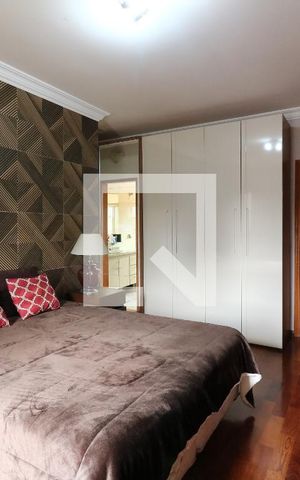Casa à venda com 250m², 3 quartos e 4 vagasSuíte 2