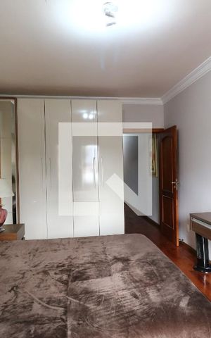 Casa à venda com 250m², 3 quartos e 4 vagasSuíte 2