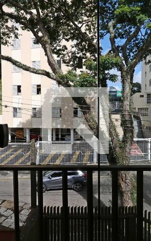 Casa à venda com 250m², 3 quartos e 4 vagasSacada Suíte 3