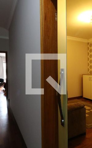 Casa à venda com 250m², 3 quartos e 4 vagasCorredor