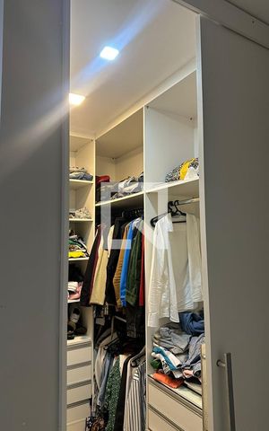 Casa à venda com 200m², 4 quartos e 5 vagasCloset do quarto 4