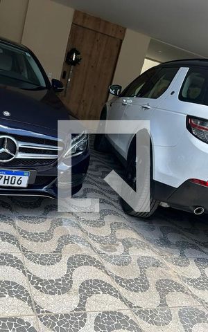 Casa à venda com 200m², 4 quartos e 5 vagasÁrea Externa