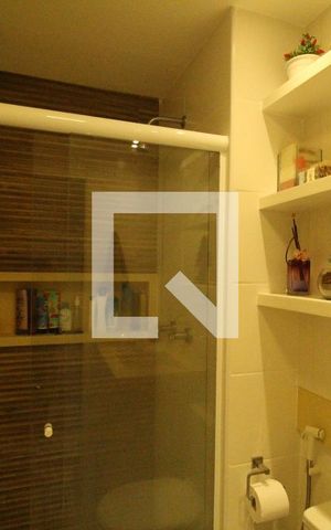 Apartamento à venda com 160m², 2 quartos e 2 vagasBanheiro social