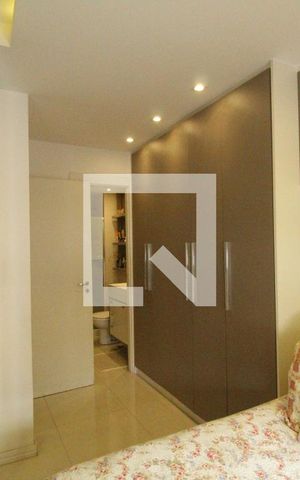 Apartamento à venda com 160m², 2 quartos e 2 vagasSuíte