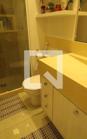 Apartamento à venda com 160m², 2 quartos e 2 vagasBanheiro social