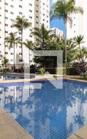 Apartamento à venda com 112m², 3 quartos e 2 vagas Apartamento à venda com 112m², 3 quartos e 2 vagasÁrea comum - Piscina