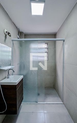 Apartamento para alugar com 60m², 2 quartos e sem vagaBanheiro