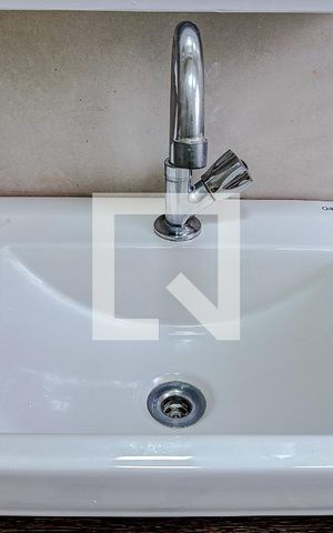 Apartamento para alugar com 60m², 2 quartos e sem vagaBanheiro