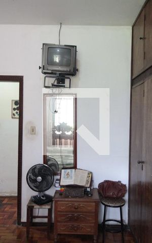 Casa à venda com 435m², 4 quartos e 3 vagasSuite