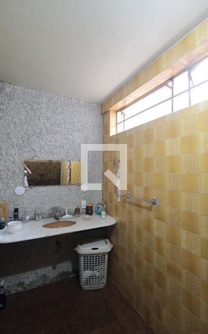 Casa à venda com 435m², 4 quartos e 3 vagasBanheiro da Suite