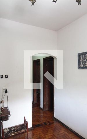 Casa à venda com 435m², 4 quartos e 3 vagasSala