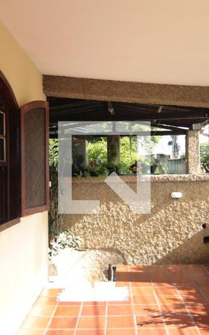 Casa à venda com 435m², 4 quartos e 3 vagasVaranda