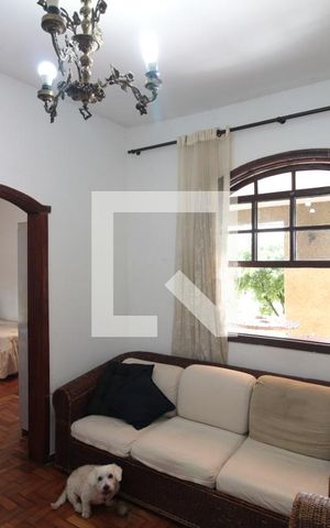 Casa à venda com 435m², 4 quartos e 3 vagasSala