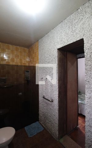 Casa à venda com 435m², 4 quartos e 3 vagasBanheiro da Suite