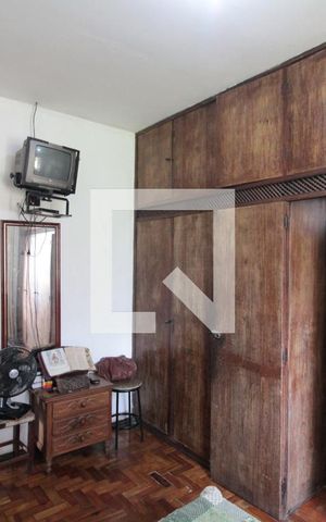 Casa à venda com 435m², 4 quartos e 3 vagasSuite