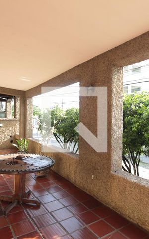 Casa à venda com 435m², 4 quartos e 3 vagasVaranda