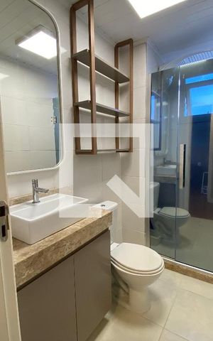 Apartamento à venda com 47m², 2 quartos e 1 vaga Apartamento à venda com 47m², 2 quartos e 1 vagaBanheiro