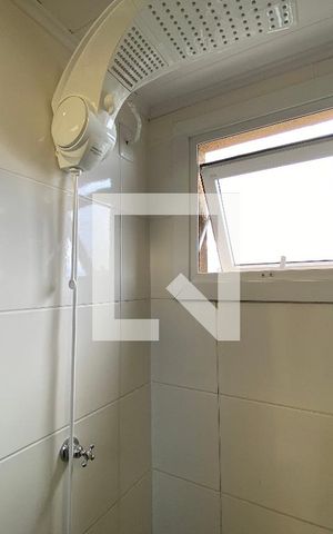 Apartamento à venda com 47m², 2 quartos e 1 vaga Apartamento à venda com 47m², 2 quartos e 1 vagaBanheiro