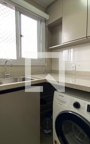 Apartamento à venda com 47m², 2 quartos e 1 vaga Apartamento à venda com 47m², 2 quartos e 1 vagaÁrea de Serviço