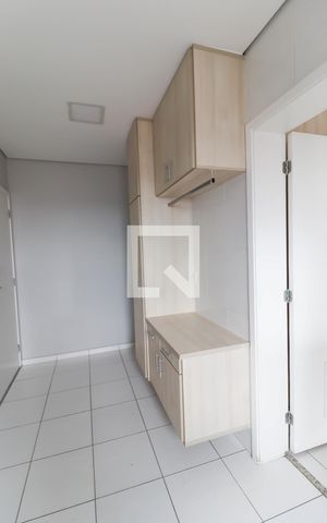 Apartamento à venda com 190m², 4 quartos e 5 vagas Apartamento à venda com 190m², 4 quartos e 5 vagasDespensa