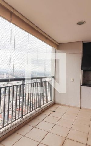 Apartamento à venda com 190m², 4 quartos e 5 vagas Apartamento à venda com 190m², 4 quartos e 5 vagasSacada