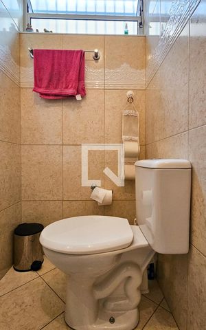Casa à venda com 144m², 3 quartos e 2 vagas Casa à venda com 144m², 3 quartos e 2 vagasBanheiro
