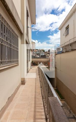 Casa à venda com 400m², 5 quartos e 5 vagasCorredor Lateral