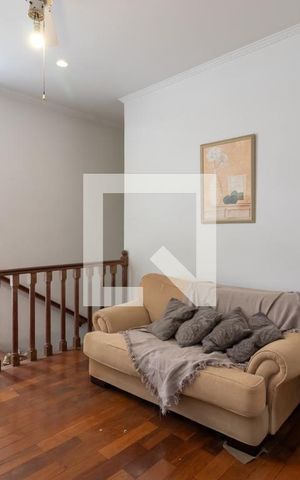 Casa à venda com 400m², 5 quartos e 5 vagasHall dos Quartos