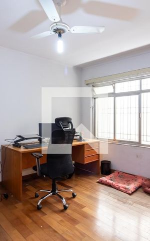 Casa à venda com 400m², 5 quartos e 5 vagasSuíte 2 / Escritório