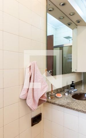Casa à venda com 400m², 5 quartos e 5 vagasBanheiro 2