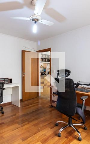 Casa à venda com 400m², 5 quartos e 5 vagasSuíte 2 / Escritório