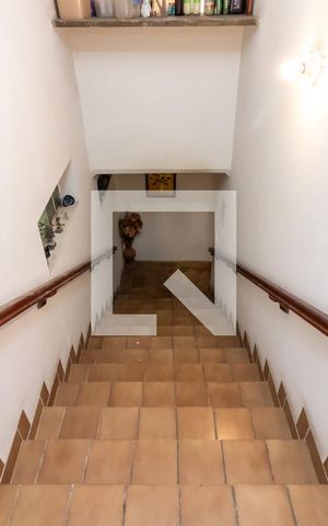 Casa à venda com 400m², 5 quartos e 5 vagasSala de Jantar - Escada