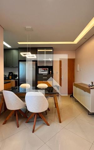 Apartamento à venda com 110m², 2 quartos e 1 vaga Apartamento à venda com 110m², 2 quartos e 1 vagaSala