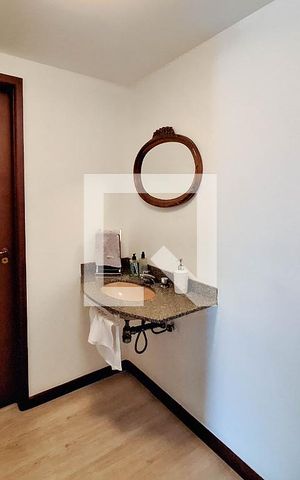 Apartamento à venda com 190m², 3 quartos e 3 vagas Apartamento à venda com 190m², 3 quartos e 3 vagasLavabo