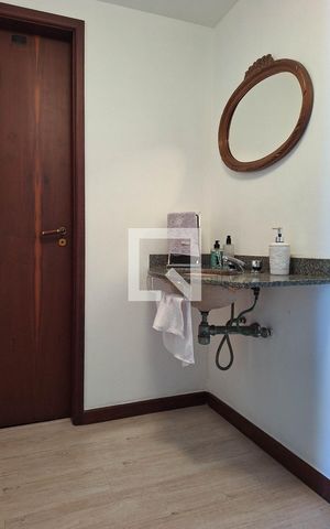 Apartamento à venda com 190m², 3 quartos e 3 vagas Apartamento à venda com 190m², 3 quartos e 3 vagasLavabo