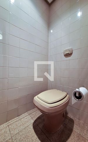 Apartamento à venda com 190m², 3 quartos e 3 vagas Apartamento à venda com 190m², 3 quartos e 3 vagasLavabo