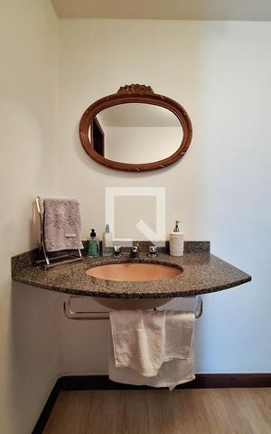 Apartamento à venda com 190m², 3 quartos e 3 vagas Apartamento à venda com 190m², 3 quartos e 3 vagasLavabo